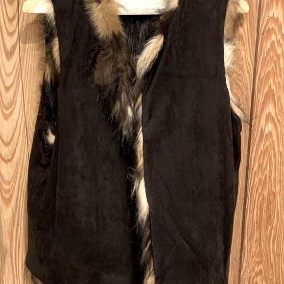 NWOT Faux Fur Reversible Vest by Vintage Havana Sm - Picture 5 of 5